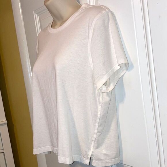 LULULEMON Athletica Tshirt Tee White Short Sleeves Womens Size 8 - Picture 4 of 12